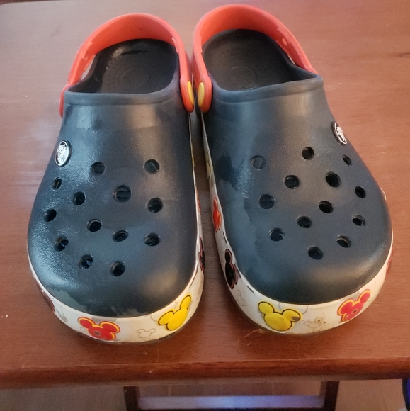 Mickey Crocs J2 - Picture 2 of 5